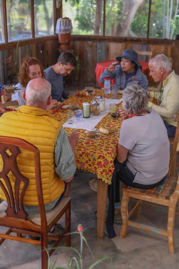 Donana Hostel De GuineGuine de Baixo エクステリア 写真